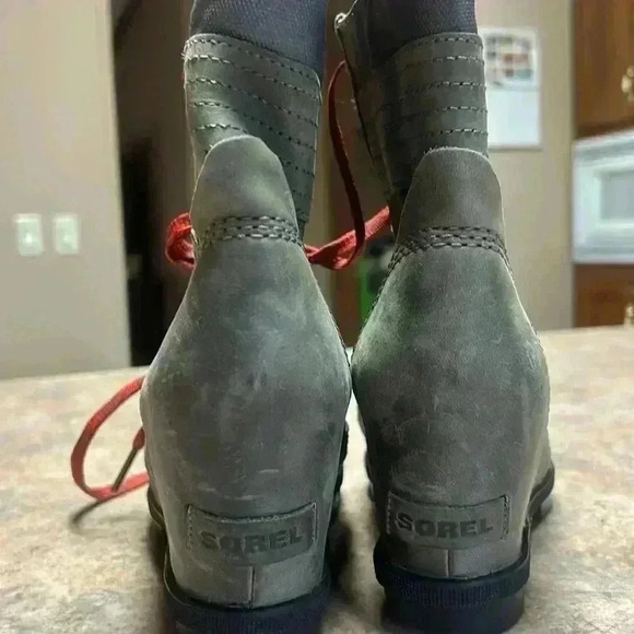 Sorel Lexie Wedge Boot - Womens, Quarry, 9 US Discontinued and hard to find - Picture 3 of 6
